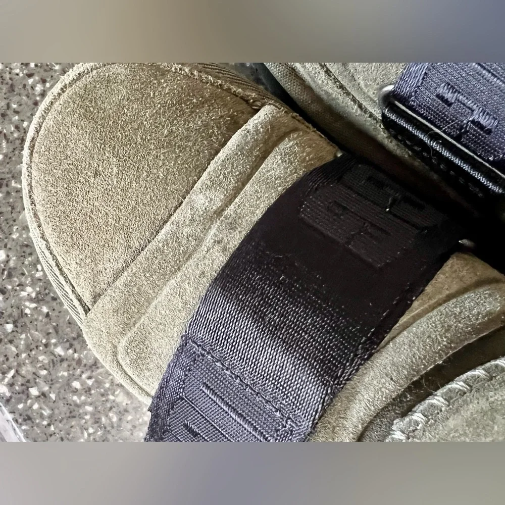 UGG classic ultra